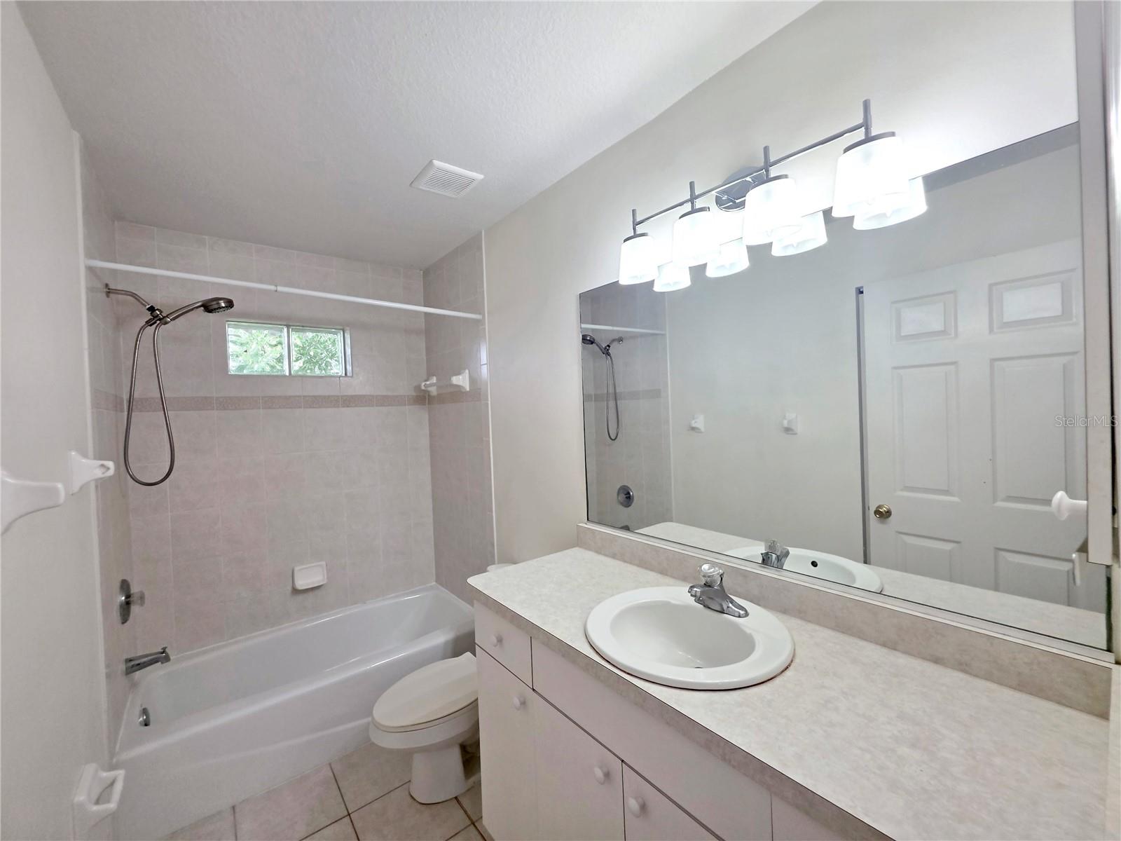 924 Euclid Property Photo 18