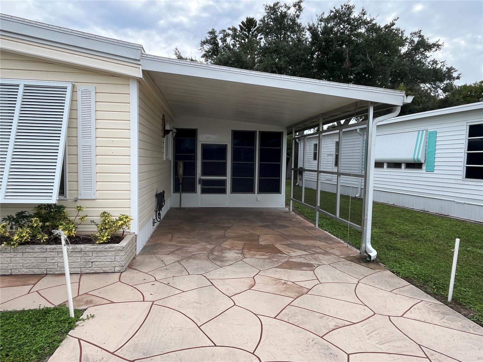 623 Cervina Dr Property Photo 3