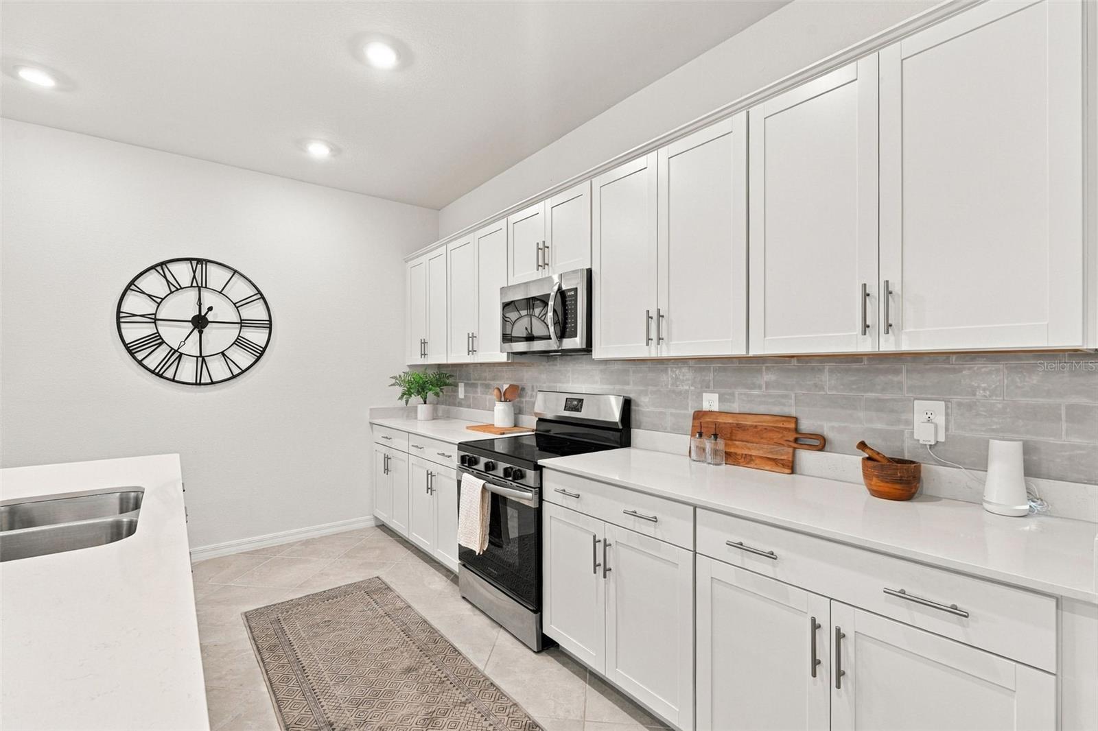 17085 Luminous Ave Property Photo 12