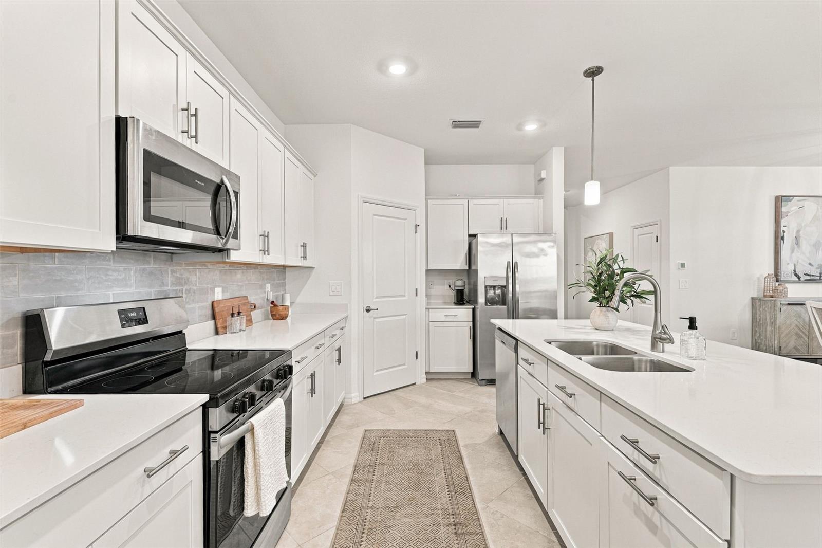 17085 Luminous Ave Property Photo 14
