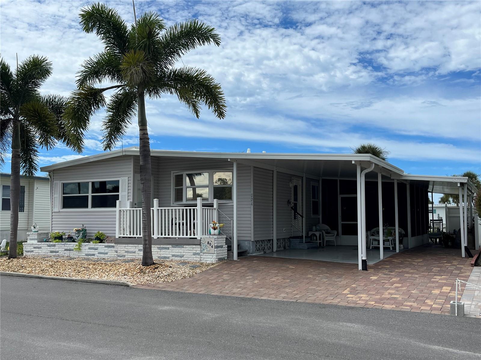 804 CERVINA DR N Property Photo 1