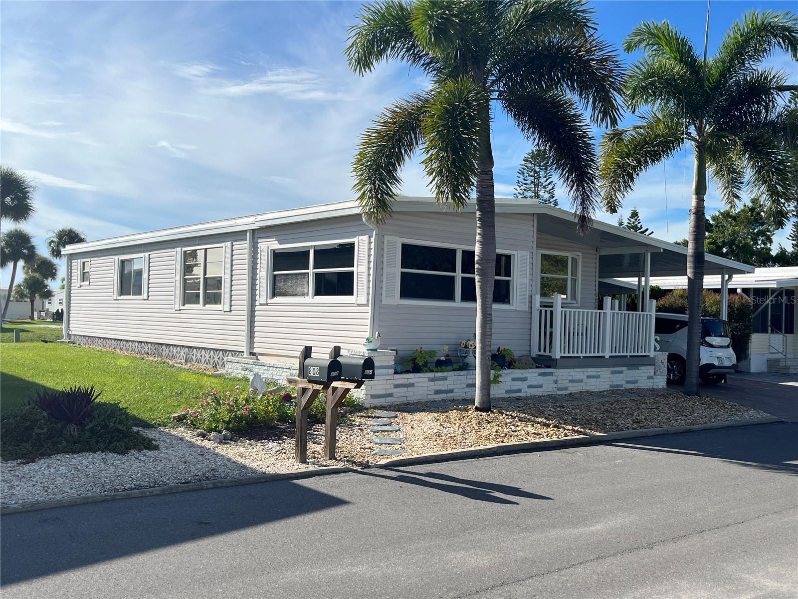 804 Cervina Dr N Property Photo 2
