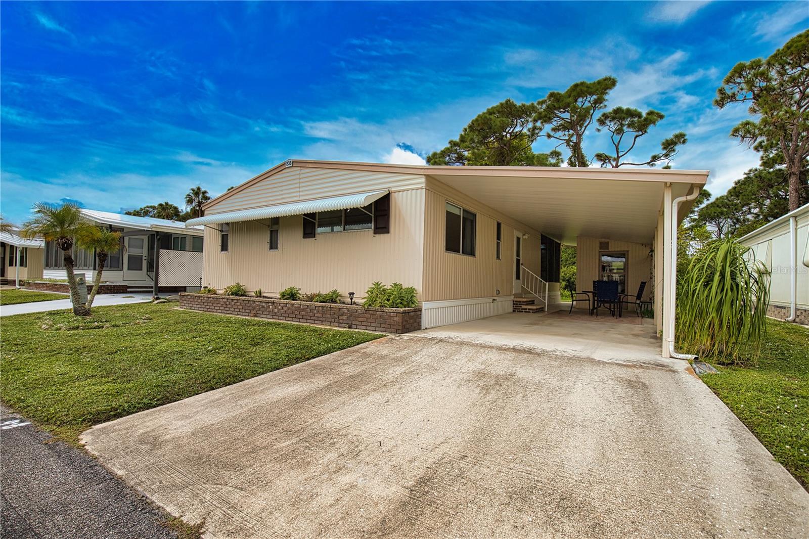 236 N Fiji Cir Property Photo 41