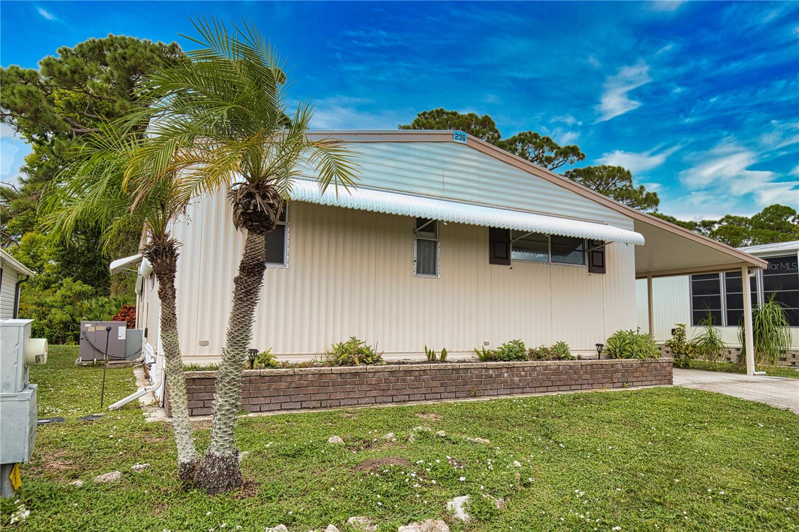 236 N Fiji Cir Property Photo 44