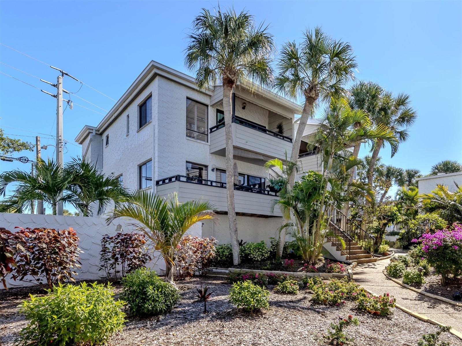 1555 Tarpon Center Dr #247 Property Photo 1