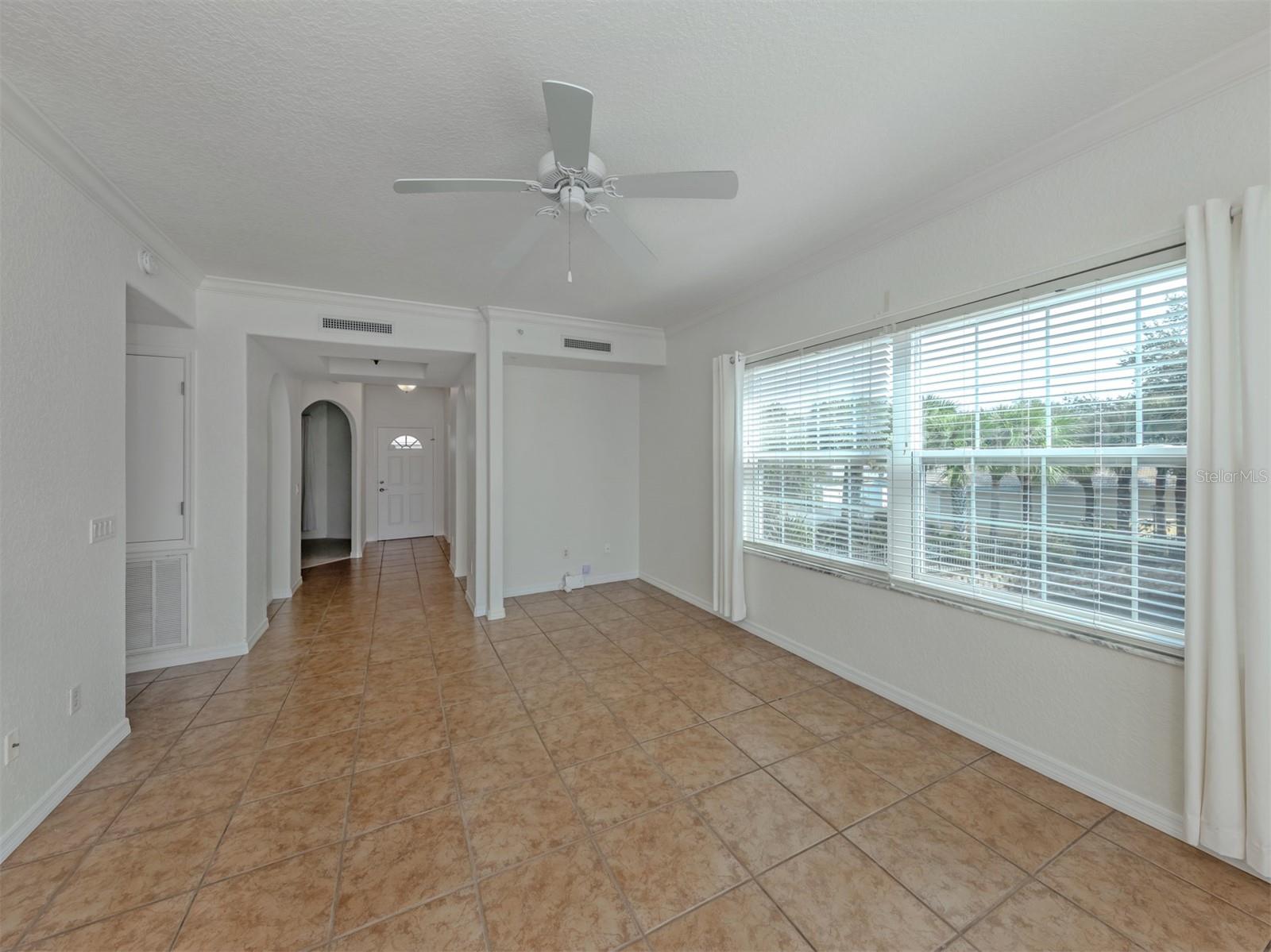 700 Gardens Edge Dr #721 Property Photo 3