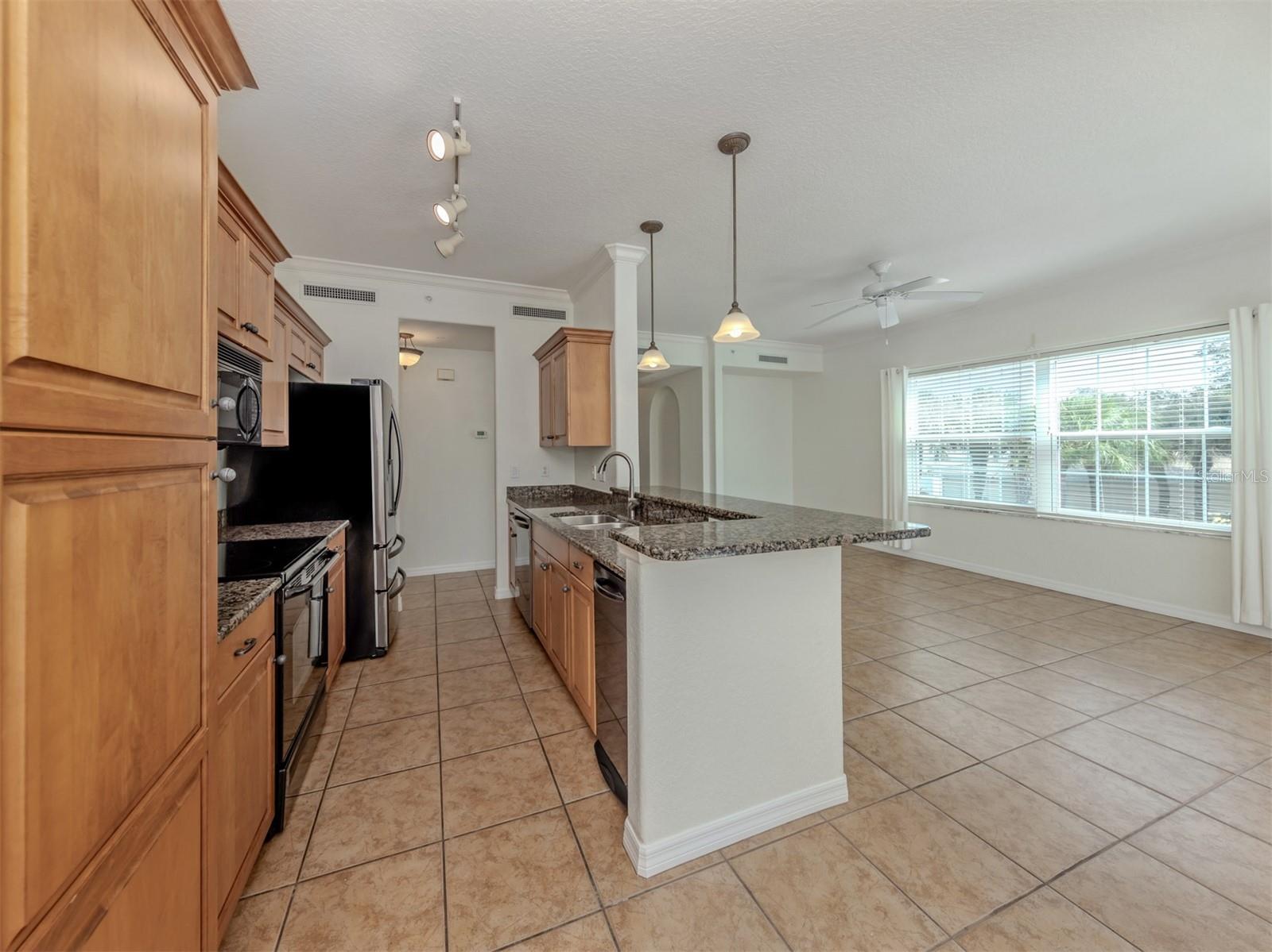 700 Gardens Edge Dr #721 Property Photo 13