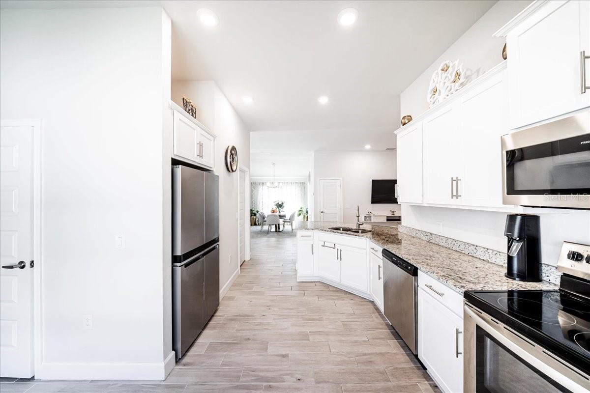 2588 Averland Loop Property Photo 18