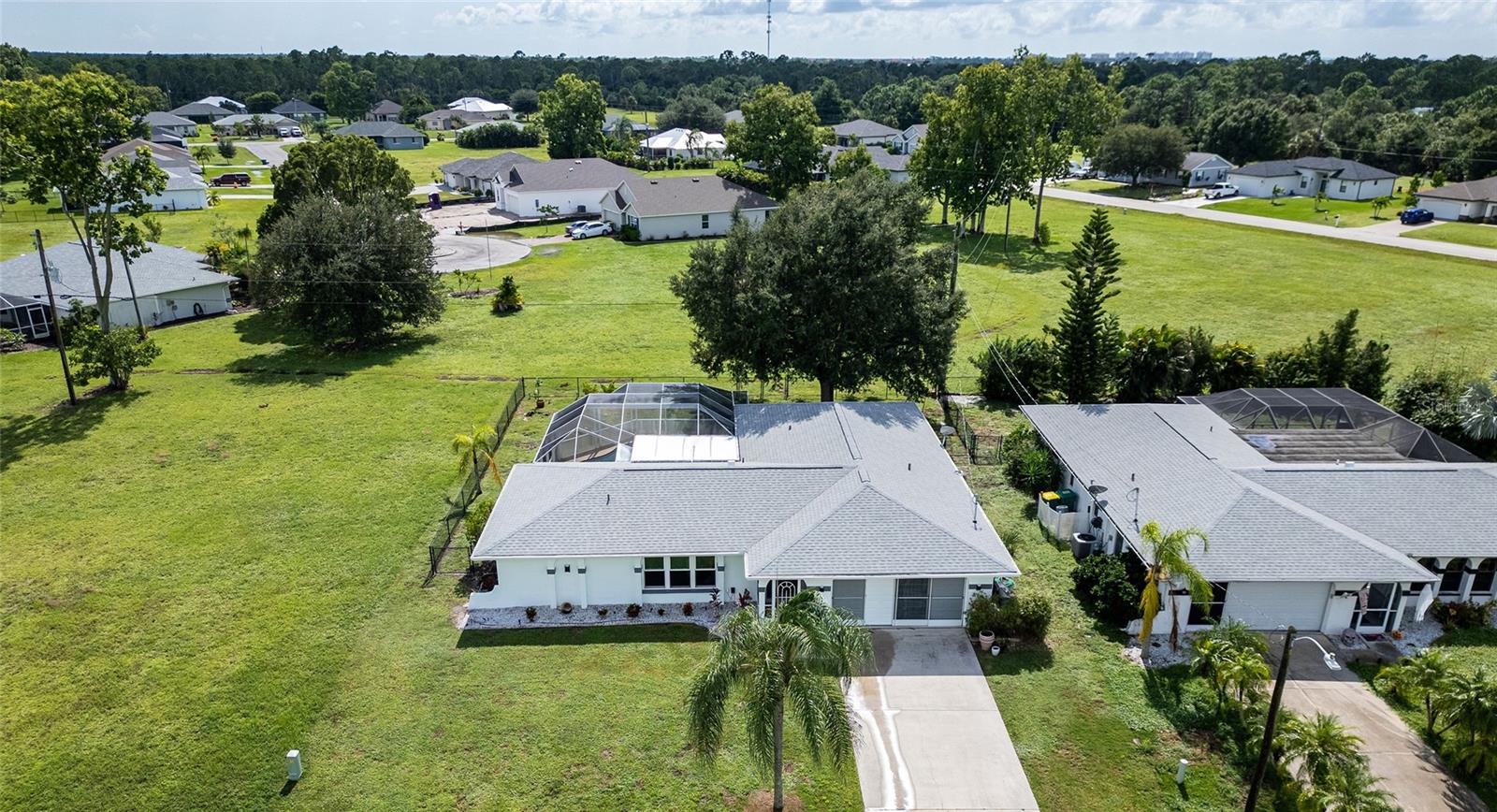 25321 Doredo Dr Property Photo 2