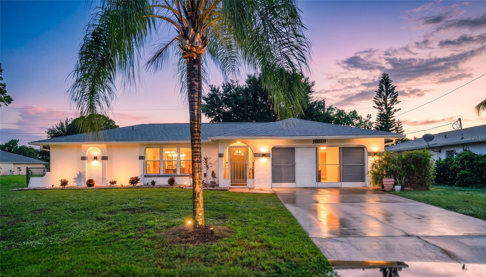 25321 Doredo Dr Property Photo 3