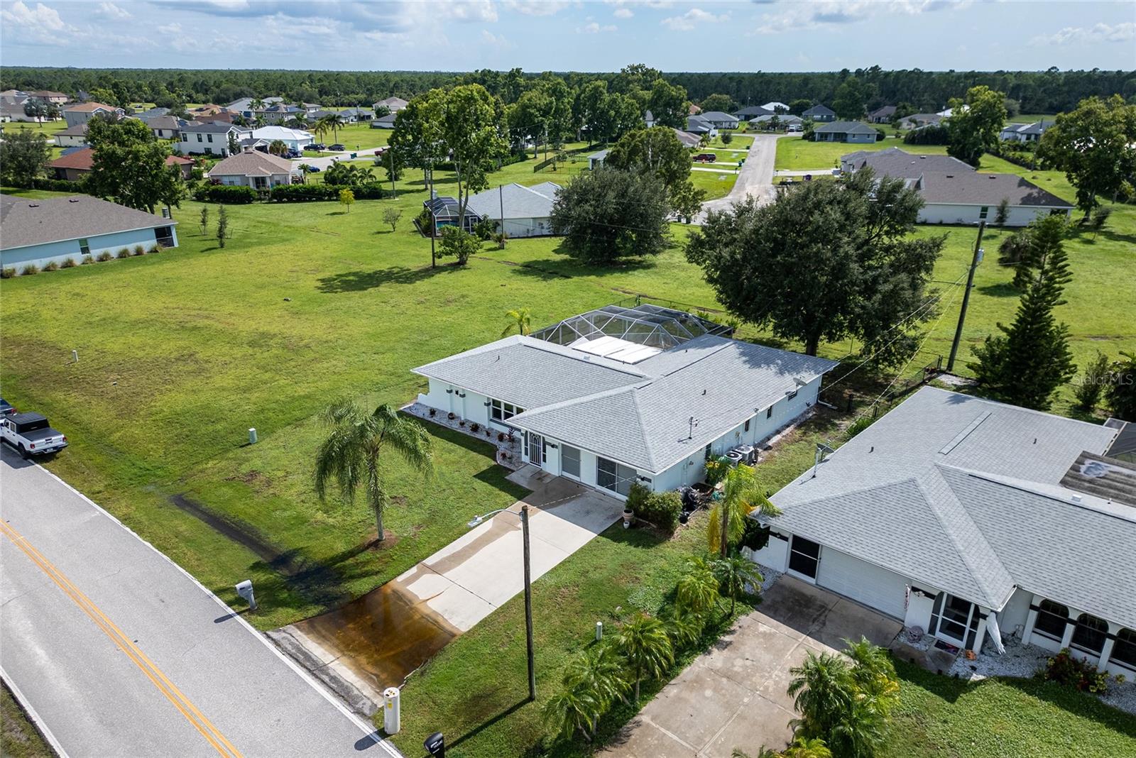 25321 Doredo Dr Property Photo 4