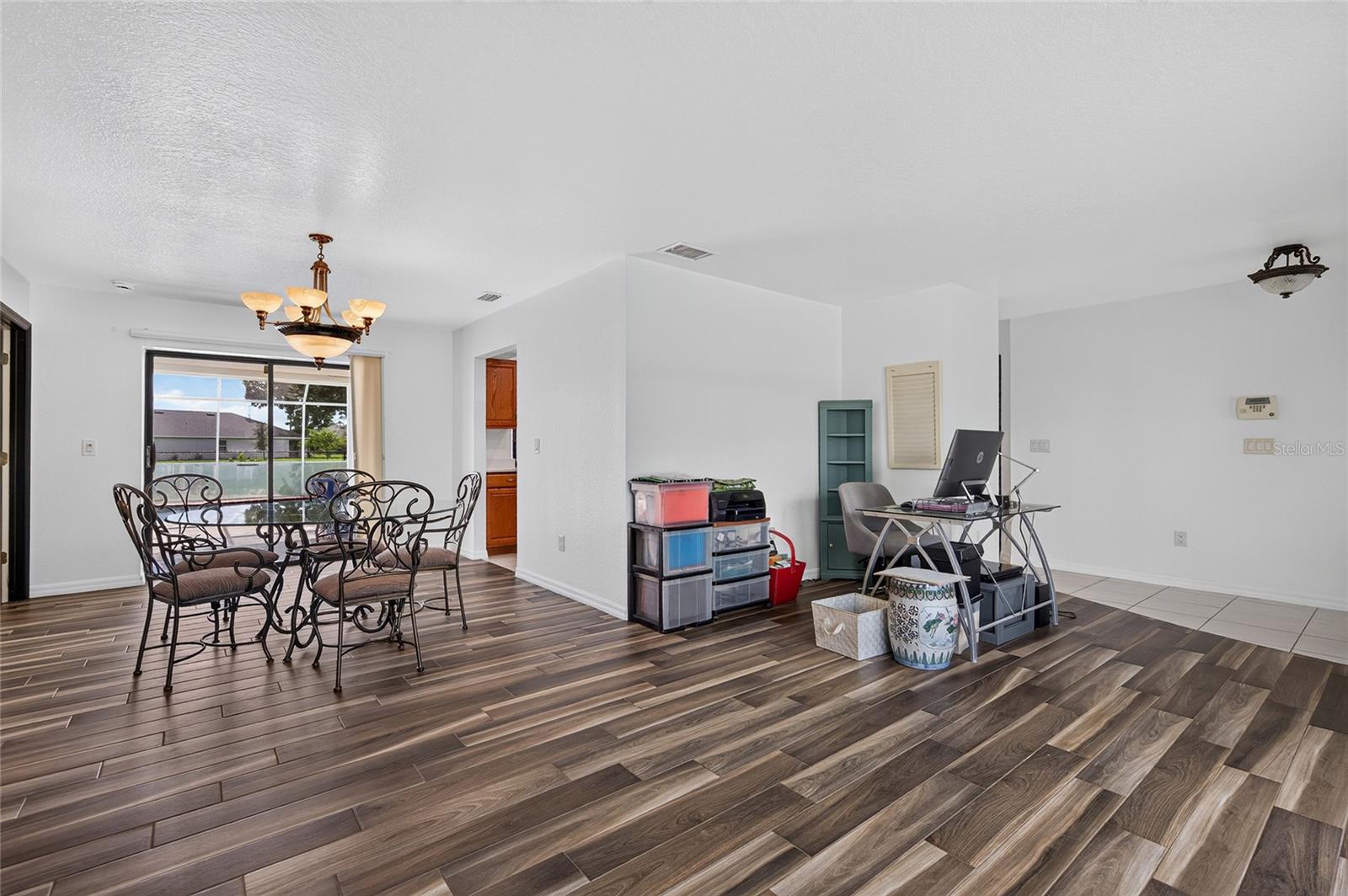 25321 Doredo Dr Property Photo 10