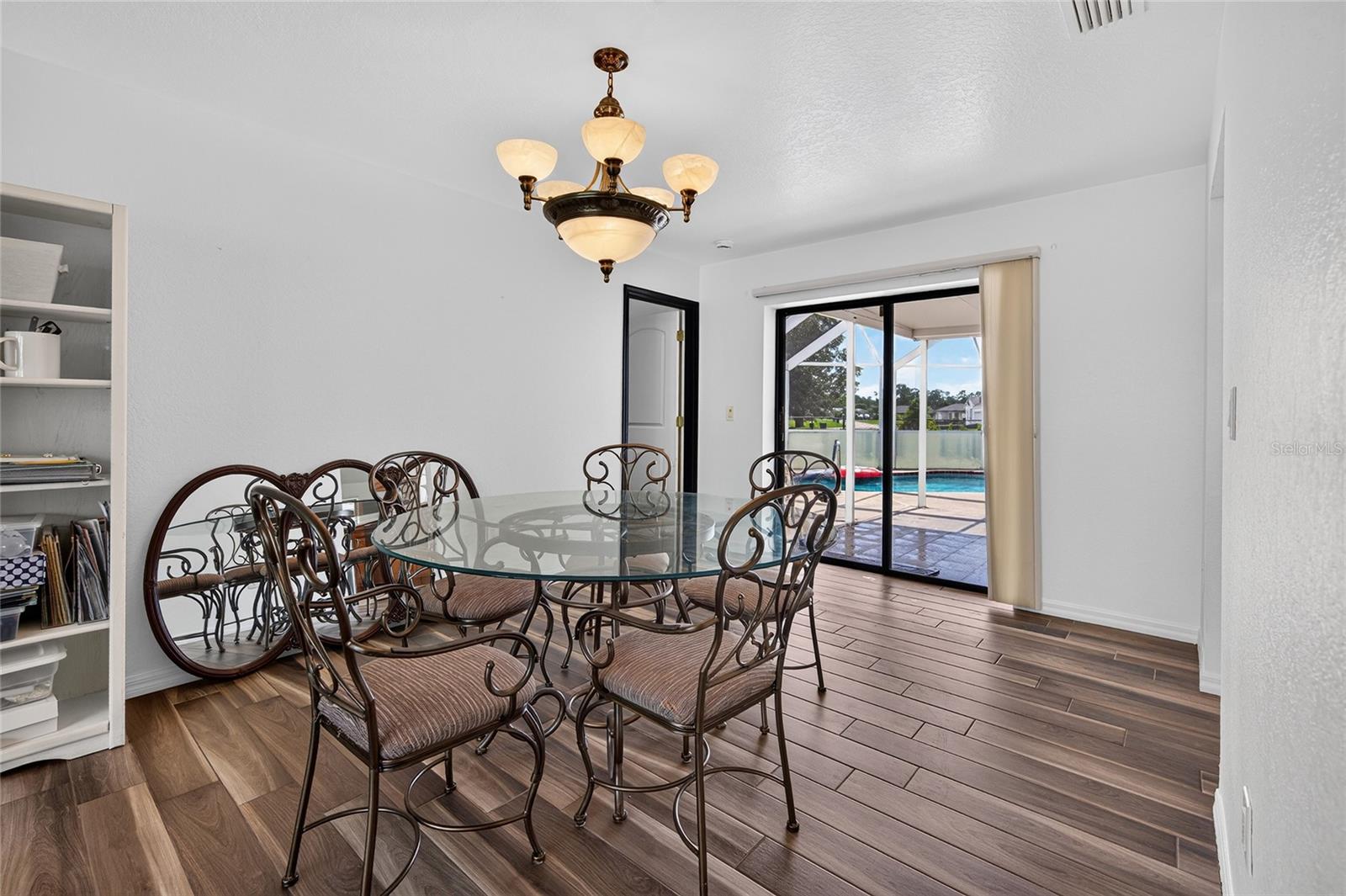 25321 Doredo Dr Property Photo 11