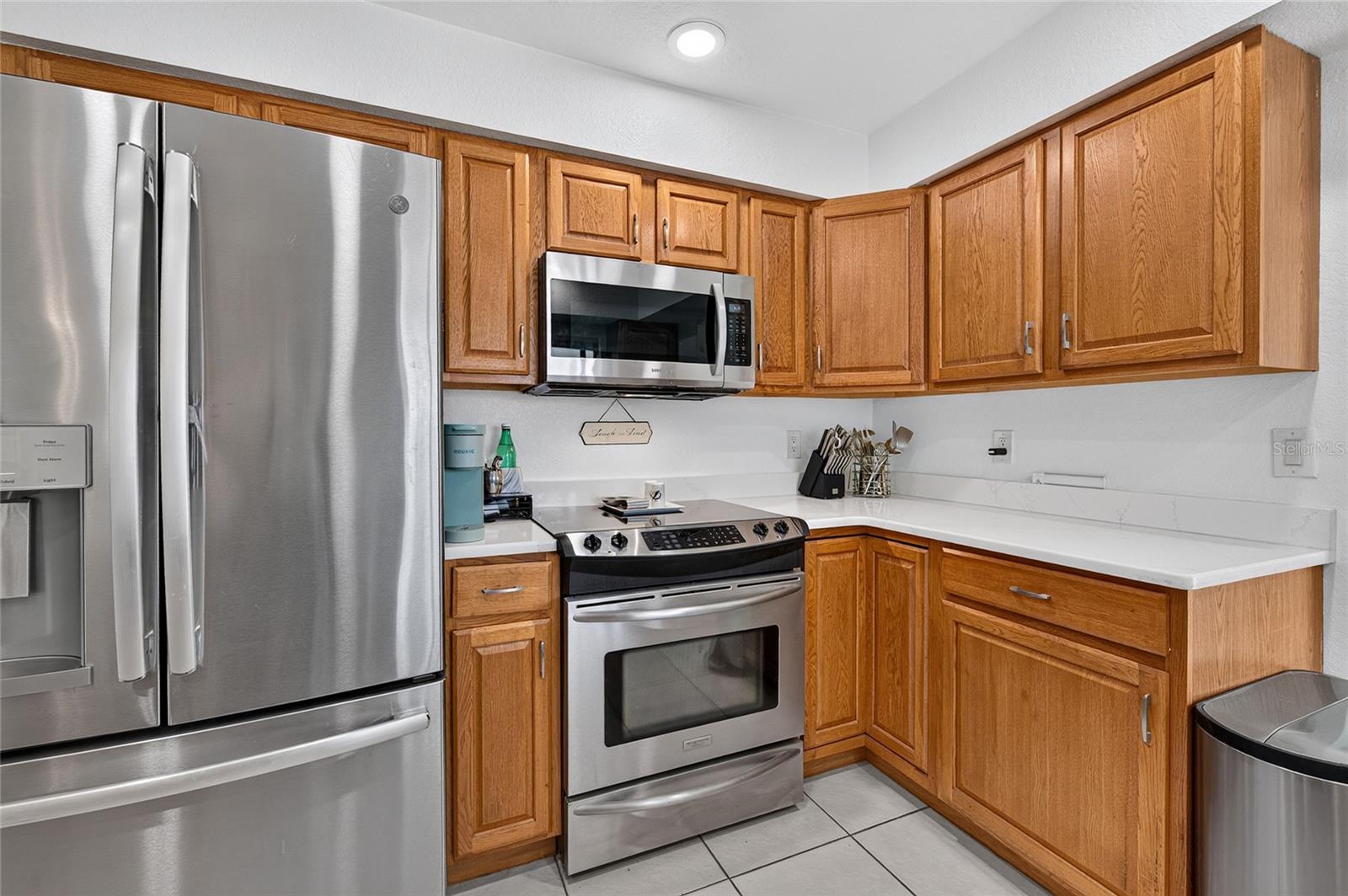 25321 Doredo Dr Property Photo 14