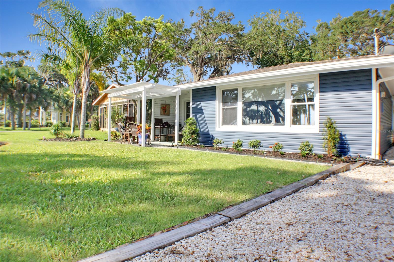 1404 Riverside Dr Property Photo 37
