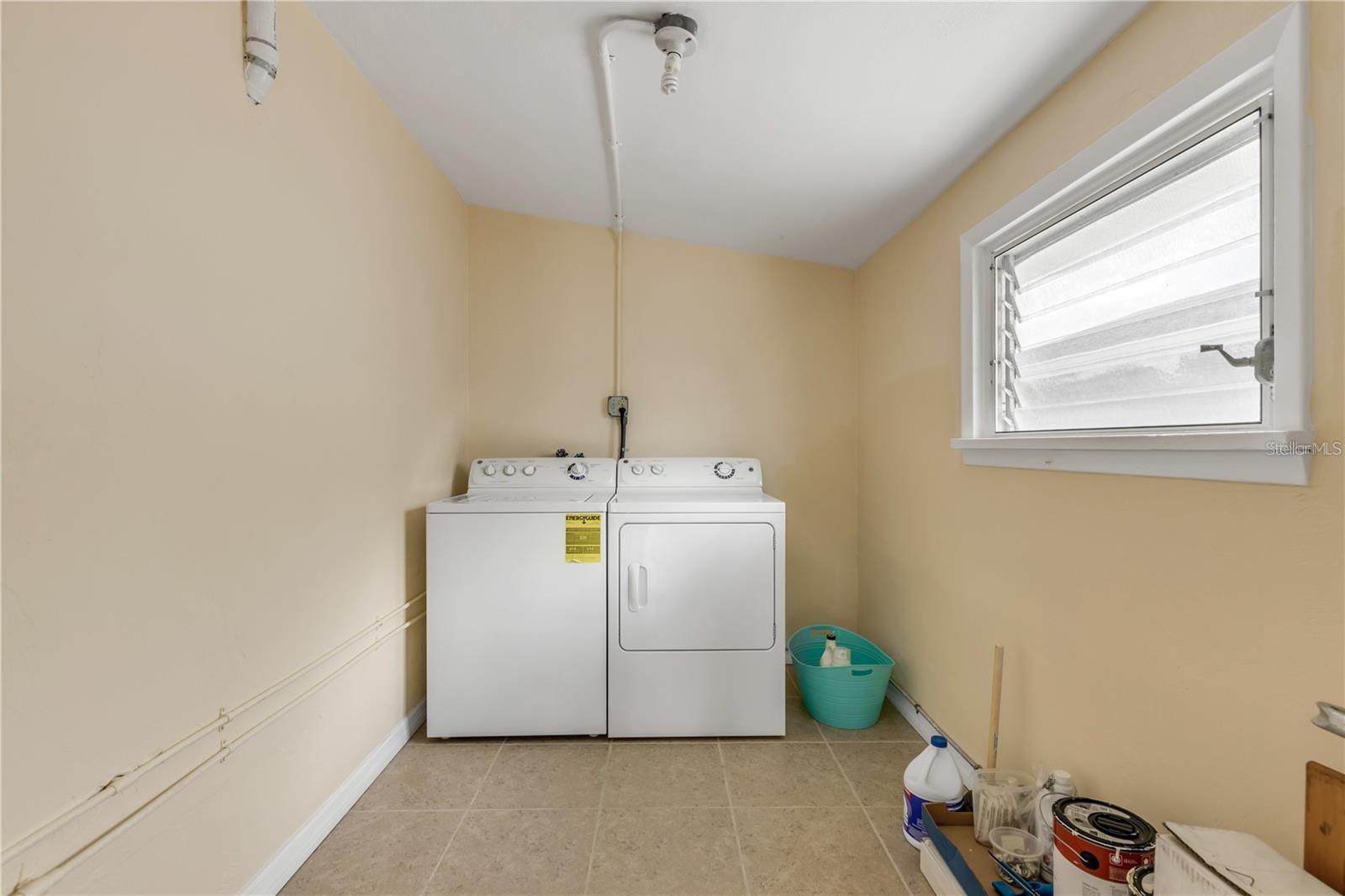 1219 Beacon St Property Photo 25