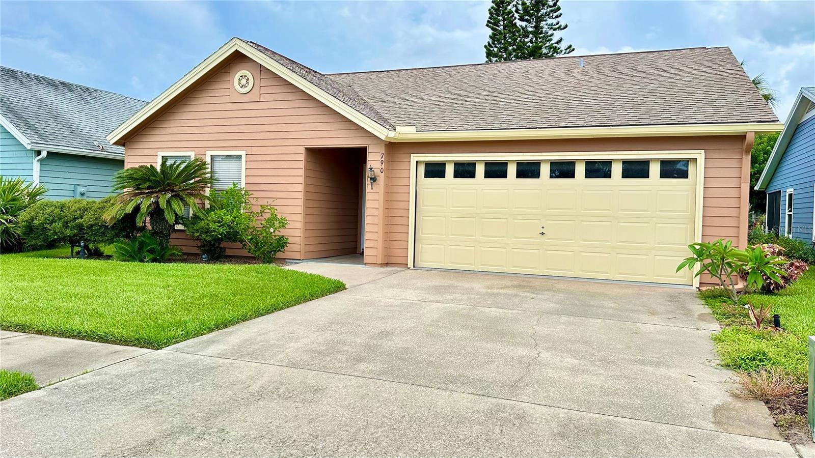 790 Pine Shores Cir Property Photo 1