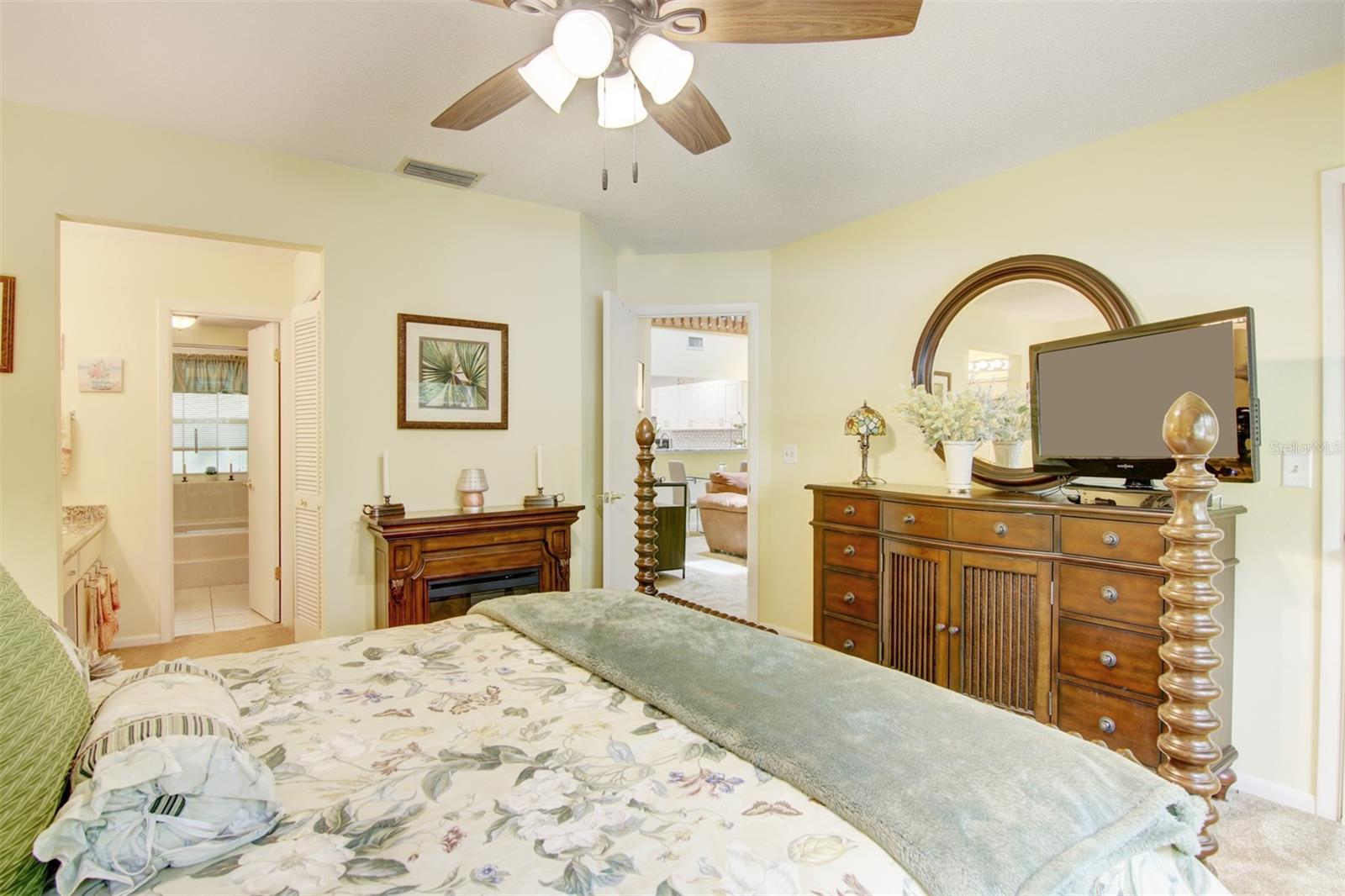 2051 Cornell Pl Property Photo 17