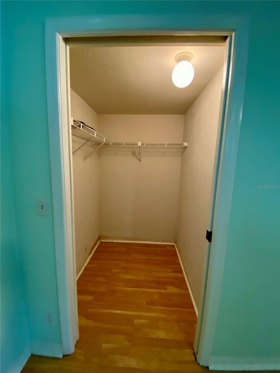 101 Braeburn Cir Property Photo 7
