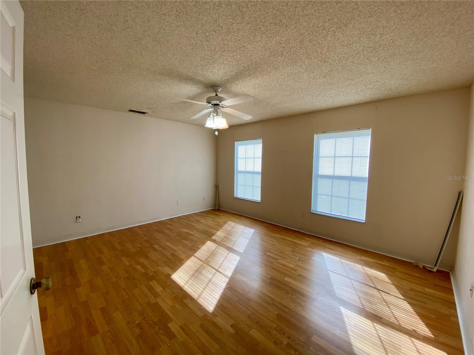 101 Braeburn Cir Property Photo 10