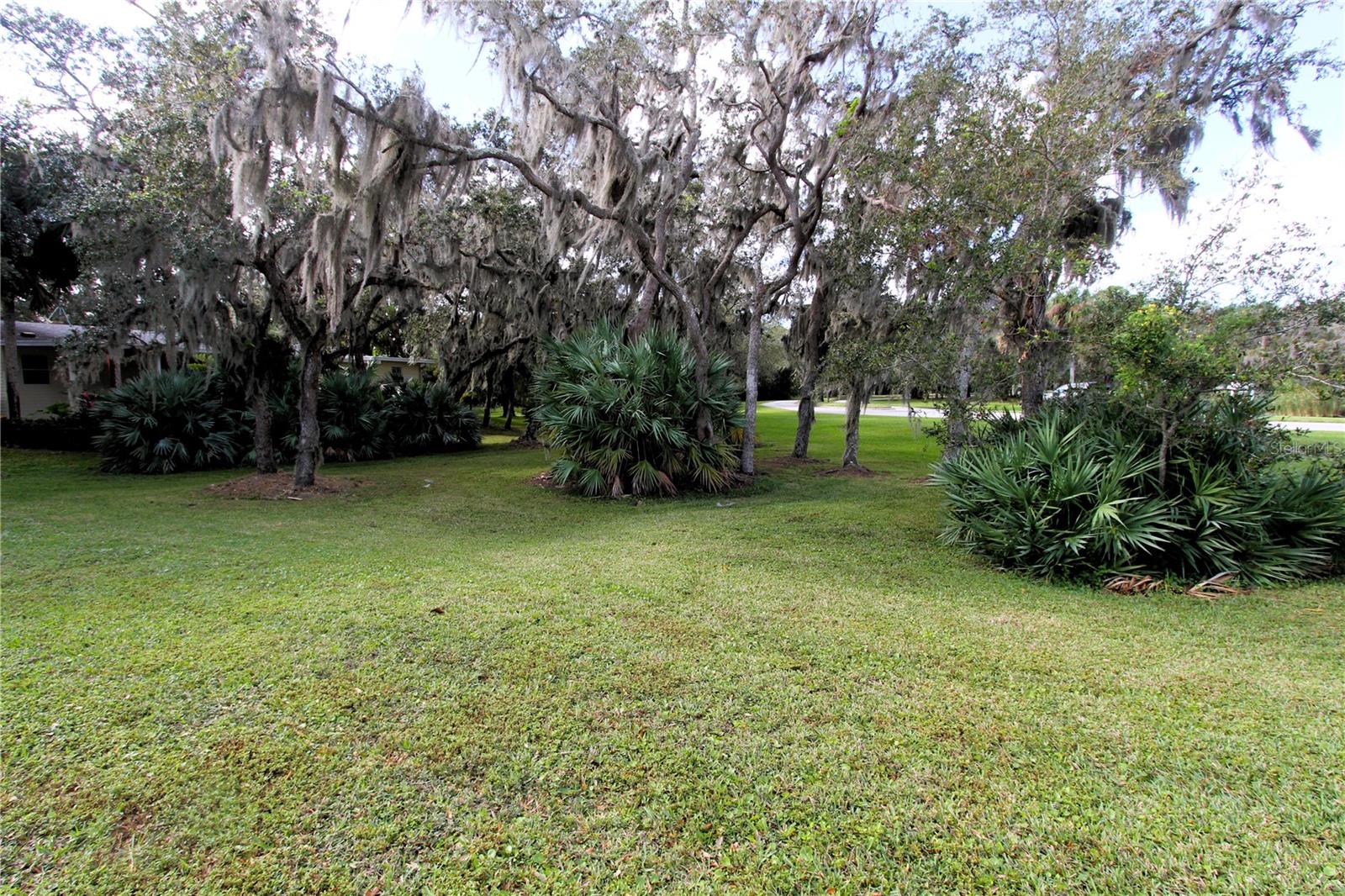 498 Sioux Blvd Property Photo 2