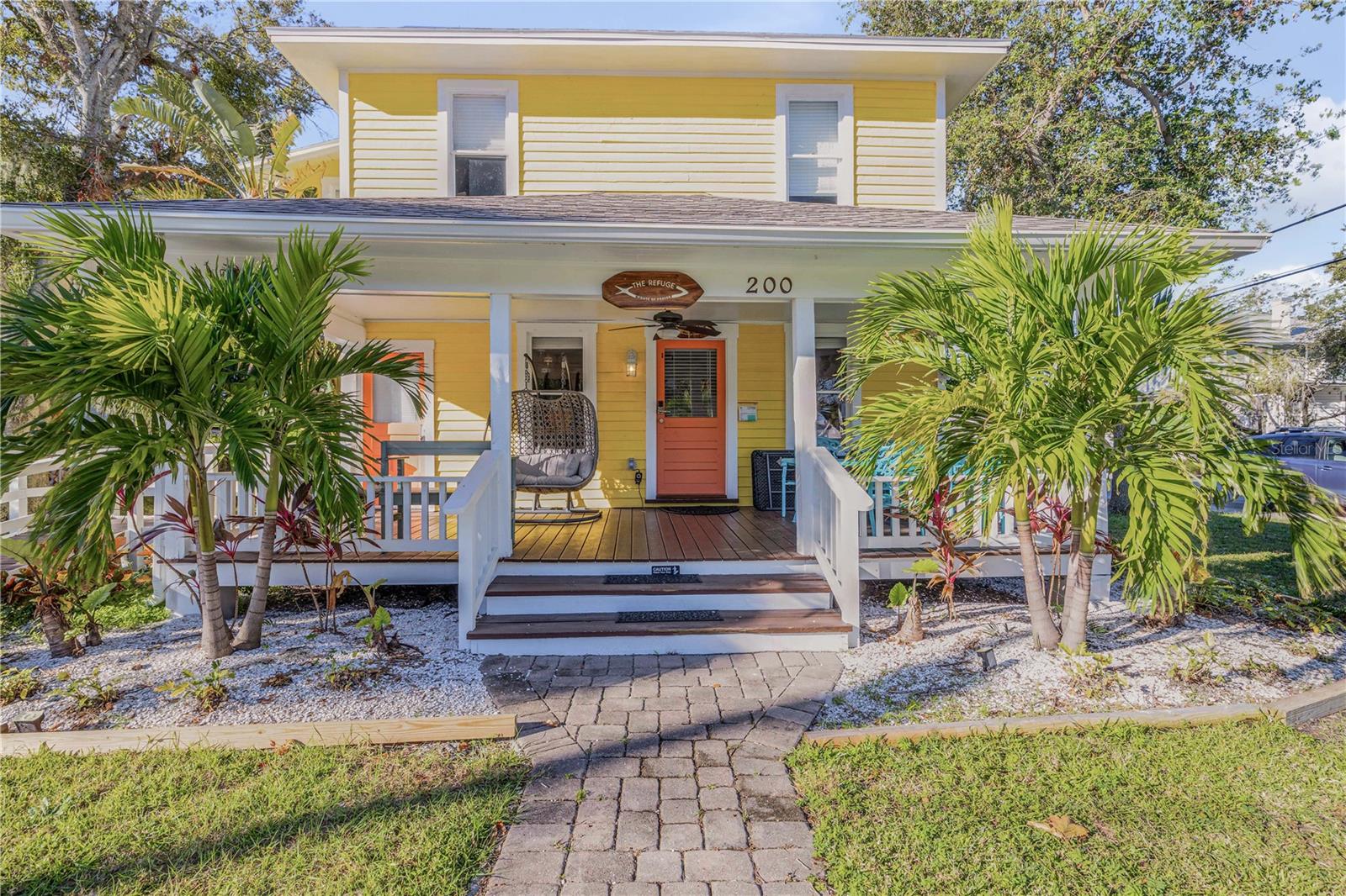 200 Live Oak St Property Photo