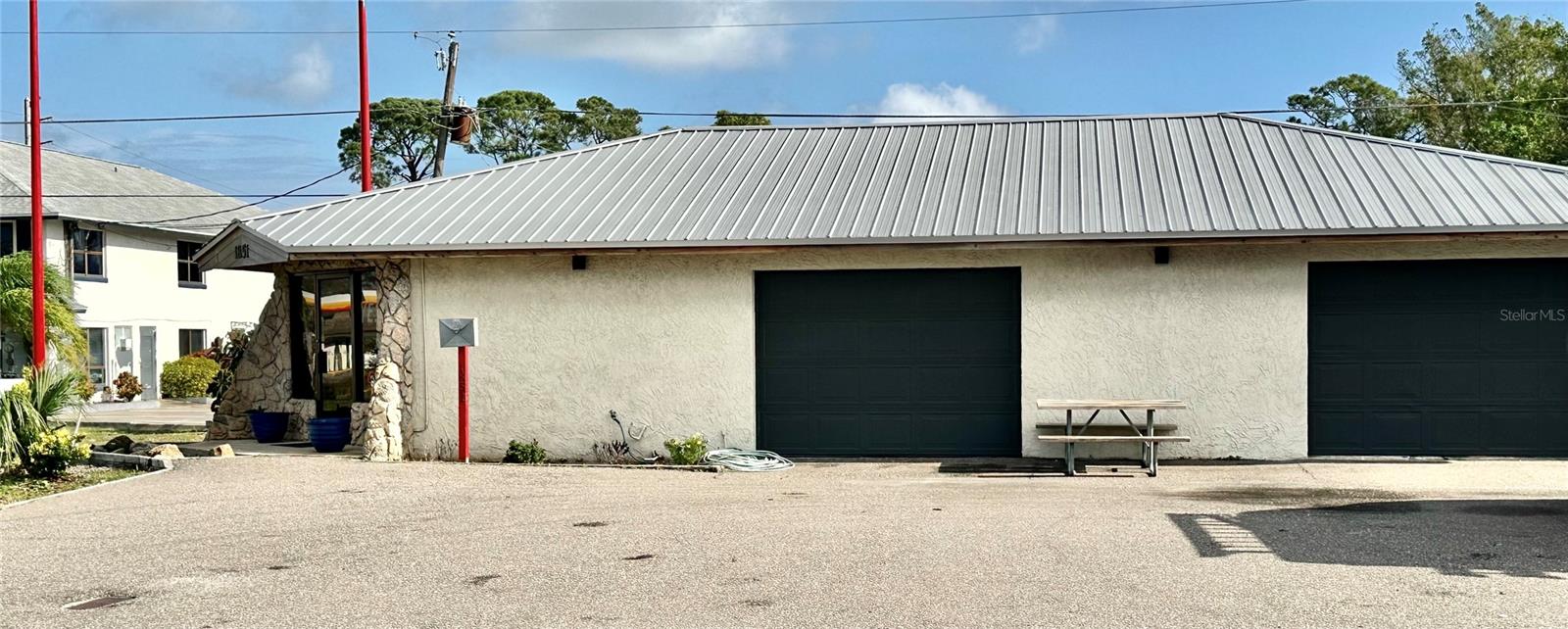 1851 Guava Dr Property Photo 3