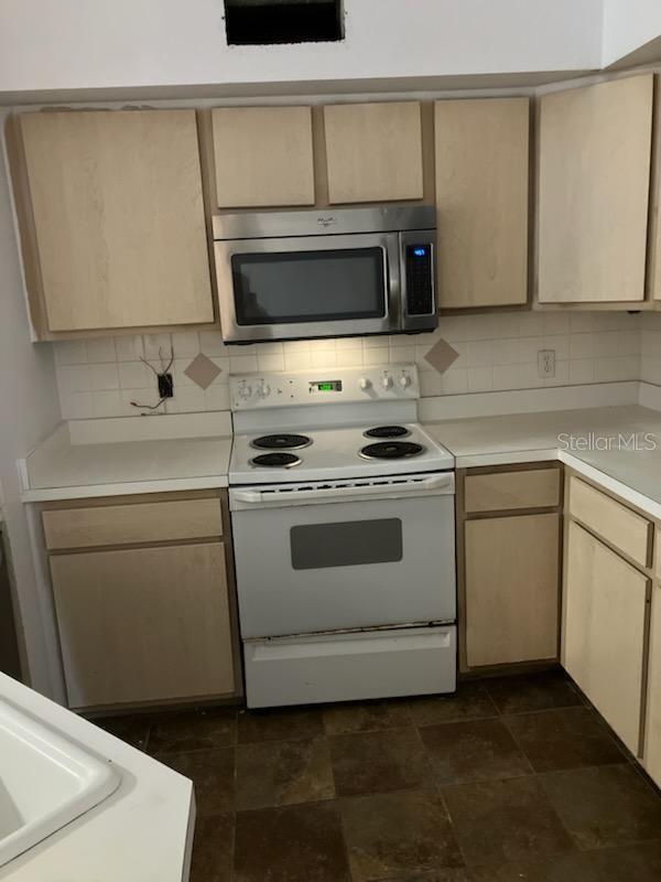 827 Camargo Way #307 Property Photo 19