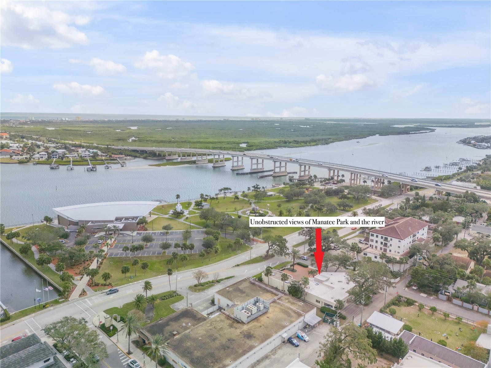 104 S Riverside Dr Property Photo 86
