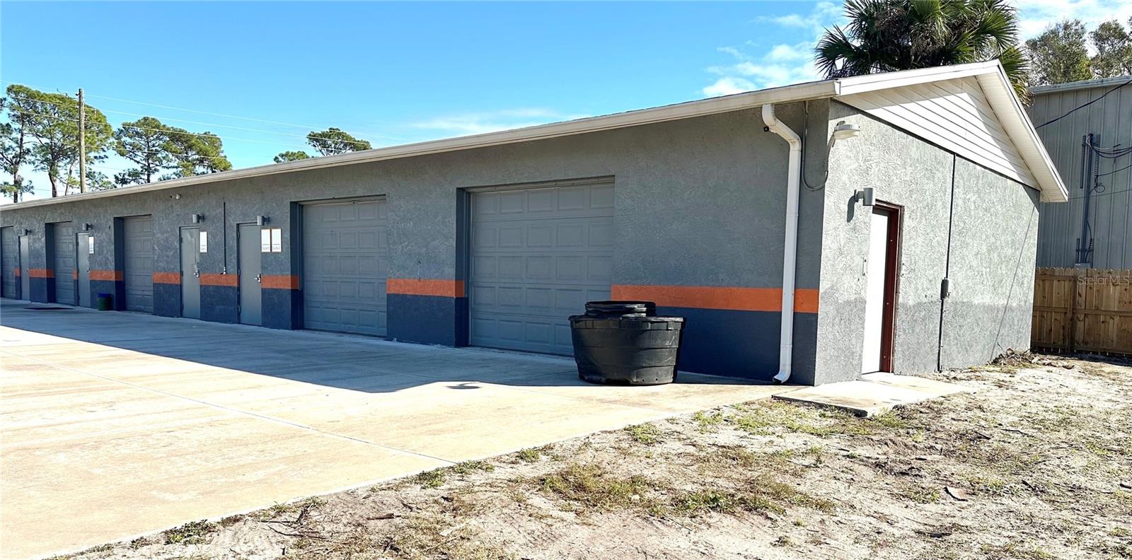 2724 Hibiscus Dr #a & B Property Photo 2