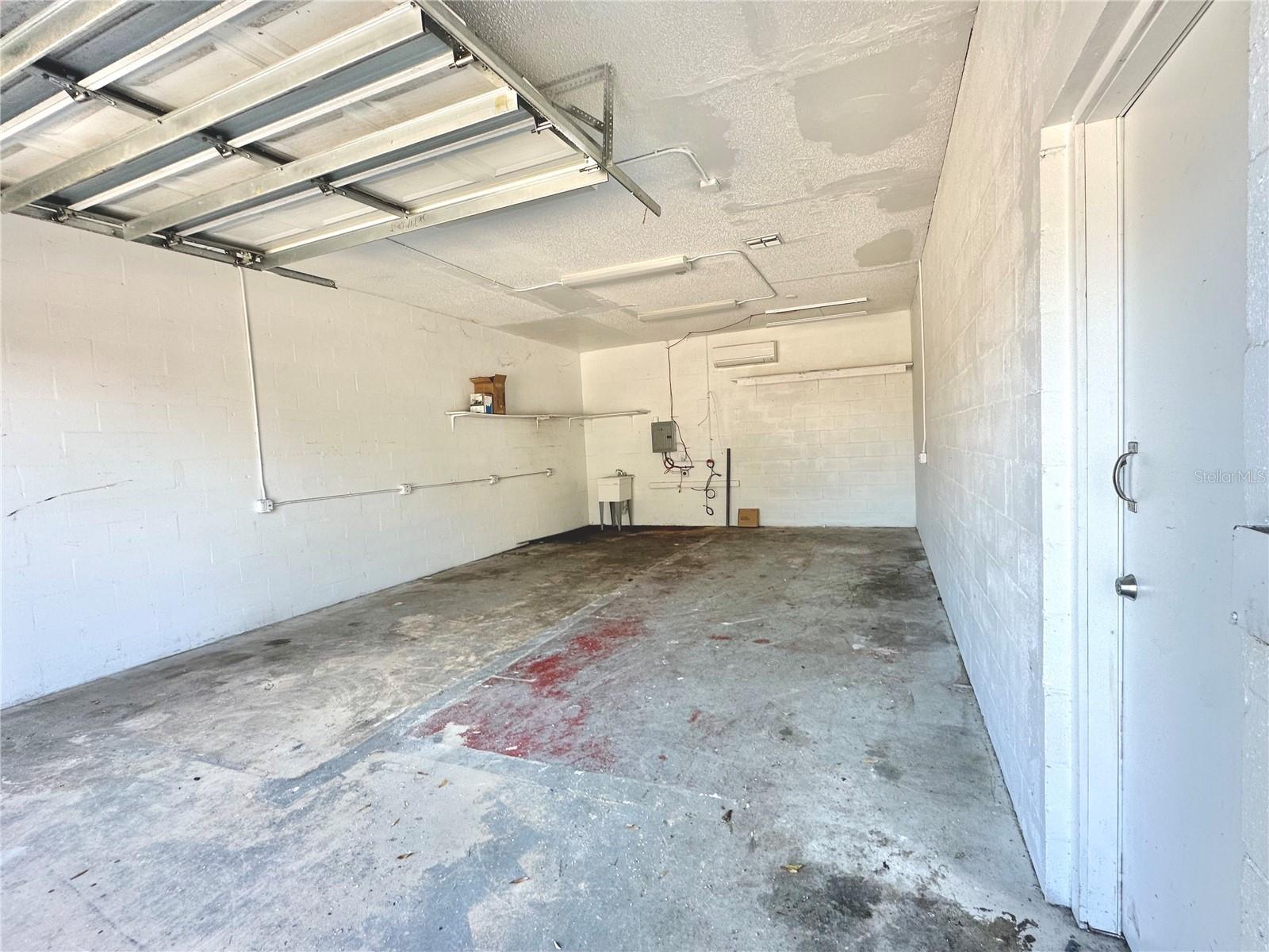 2724 Hibiscus Dr #d Property Photo 2