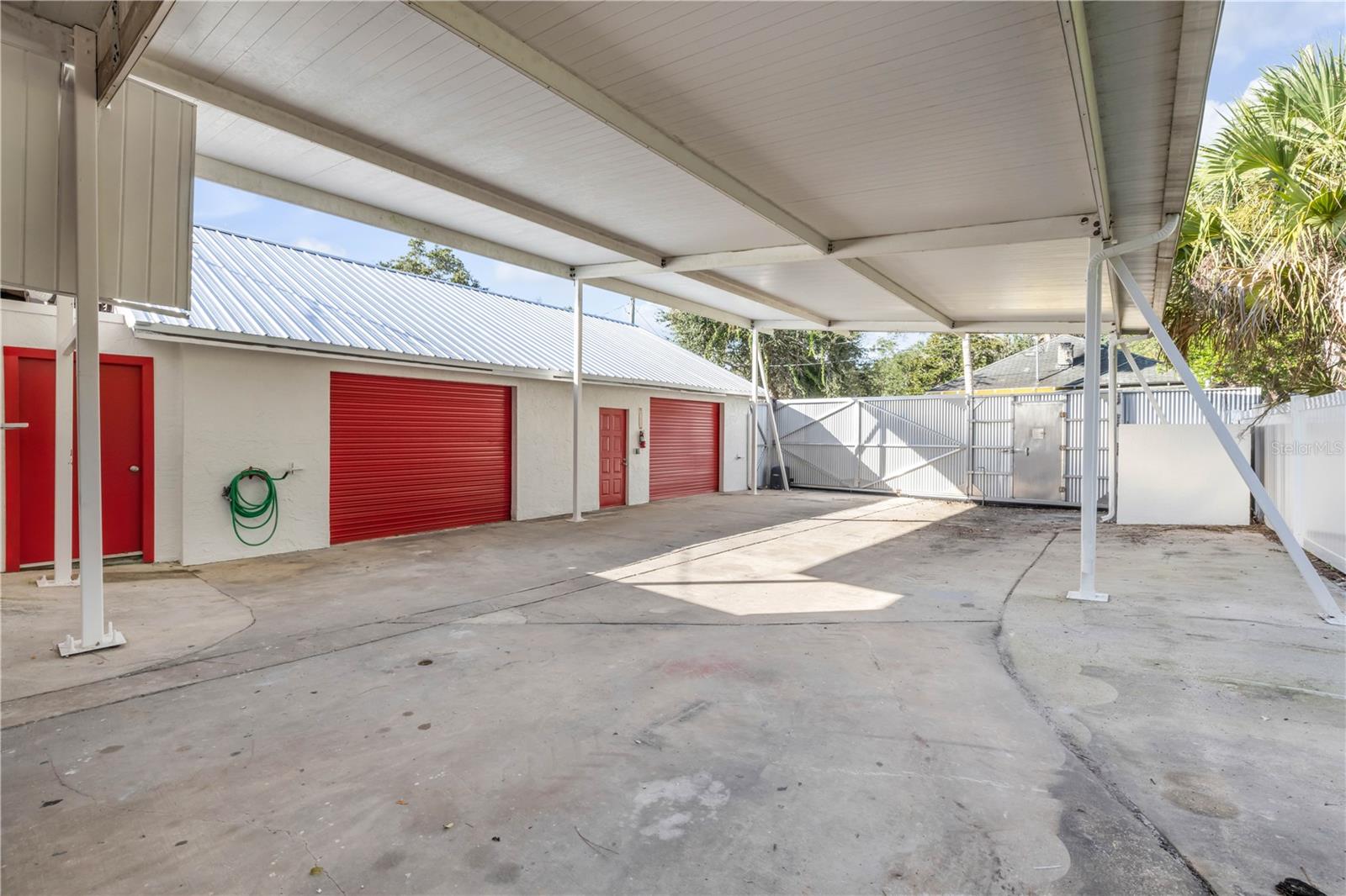 208 Magnolia St Property Photo 30