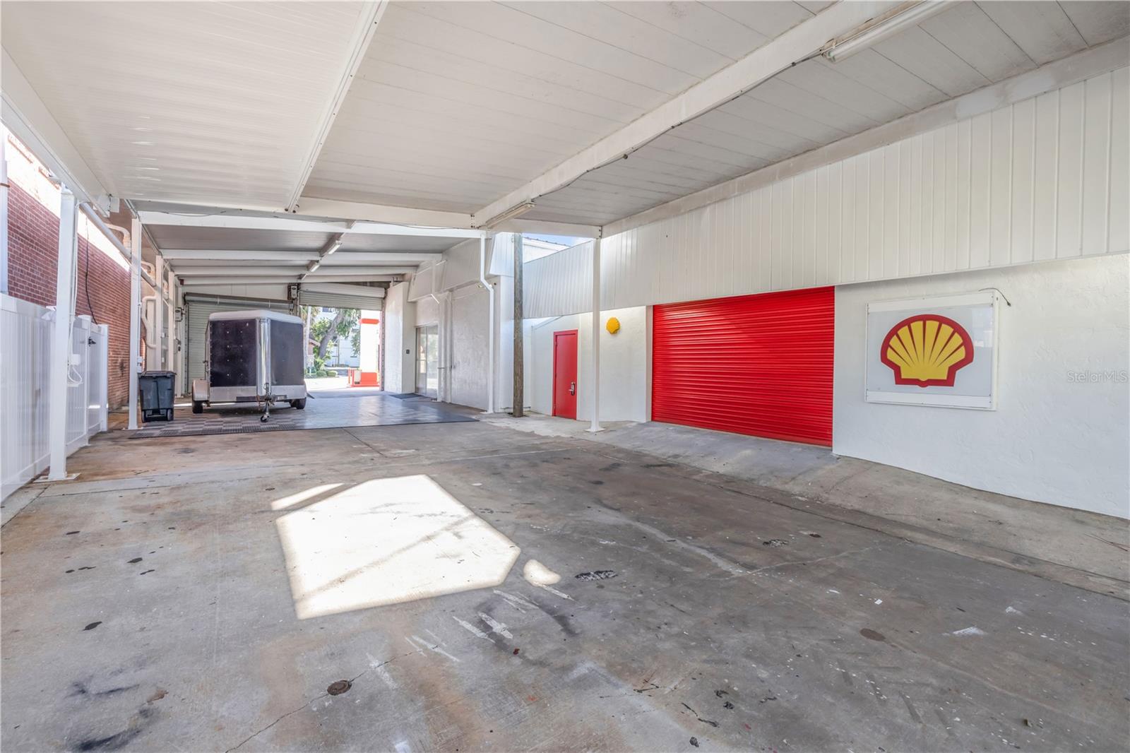 208 Magnolia St Property Photo 34