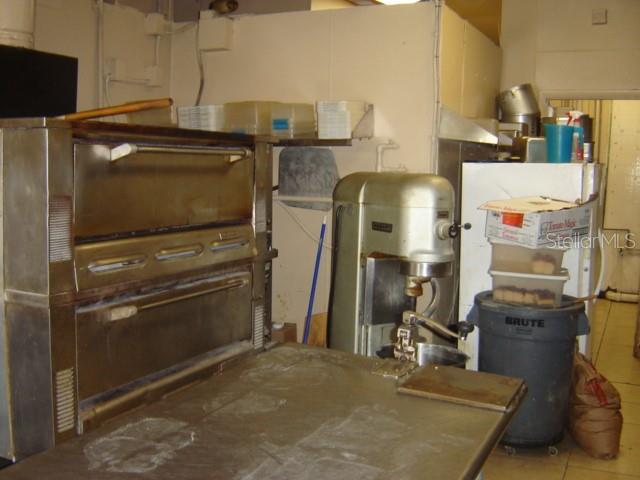 2018 S Ridgewood Ave N #! & 2 Property Photo 8