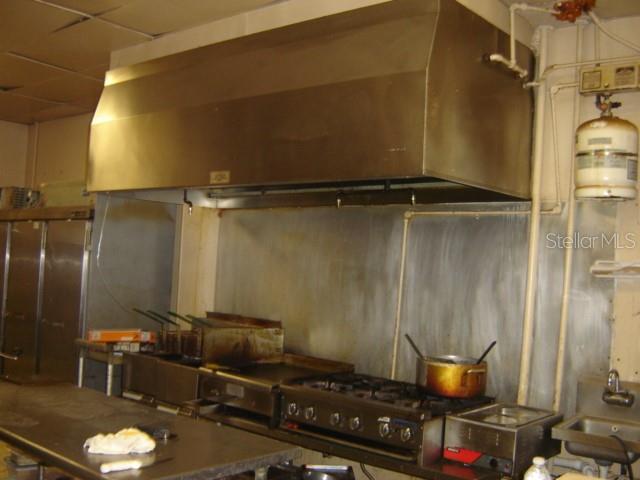 2018 S Ridgewood Ave N #! & 2 Property Photo 13