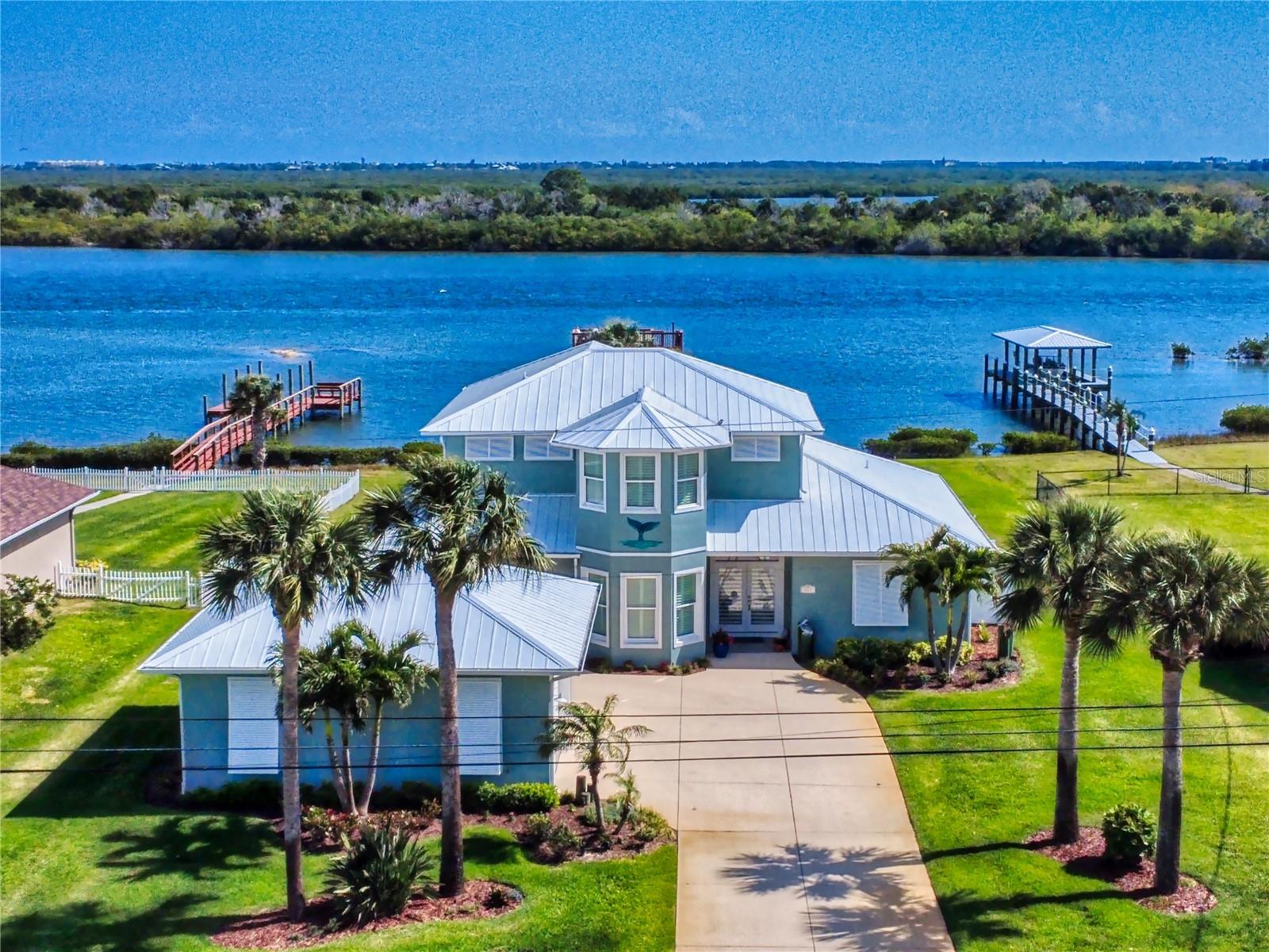 2019 S Riverside Property Photo 1