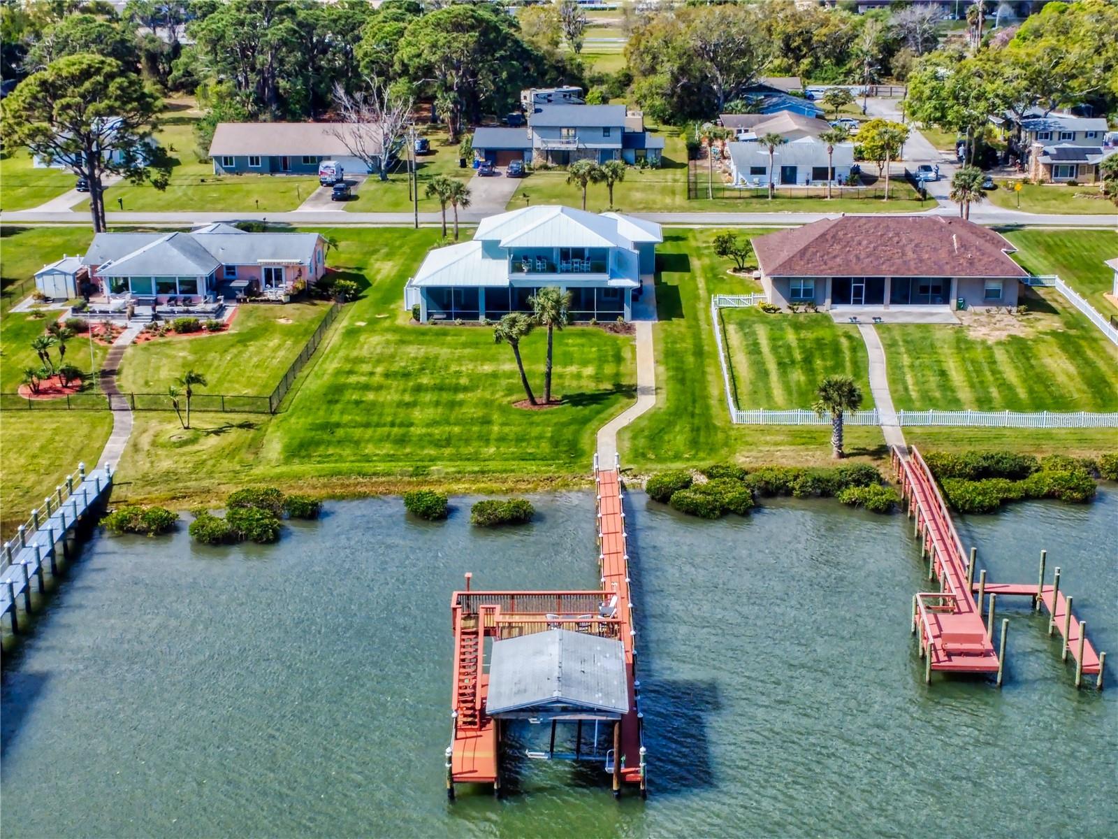 2019 S Riverside Property Photo 2