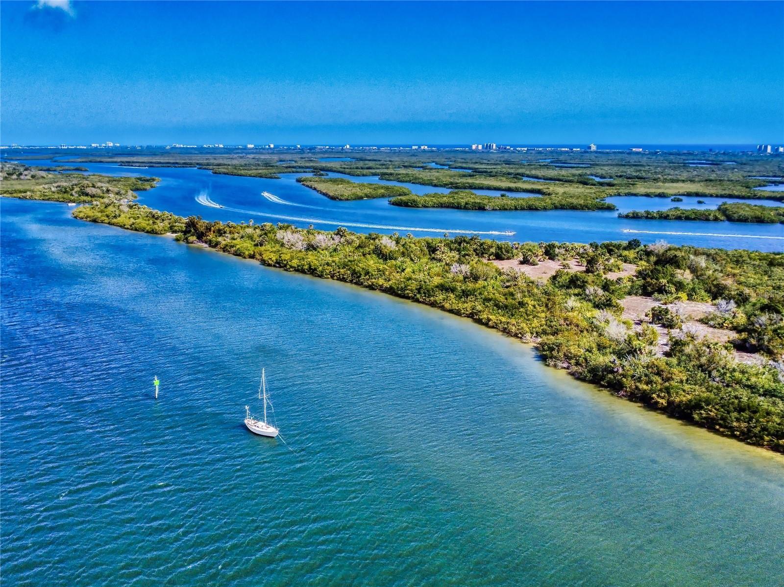 2019 S Riverside Property Photo 7
