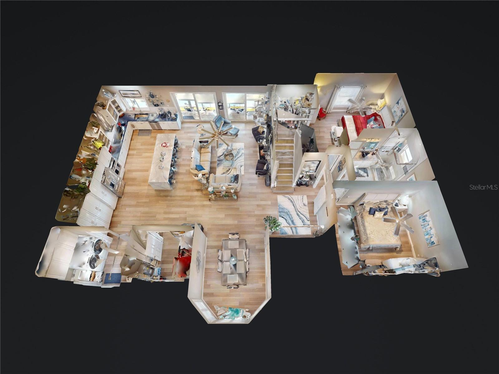2019 S Riverside Property Photo 8
