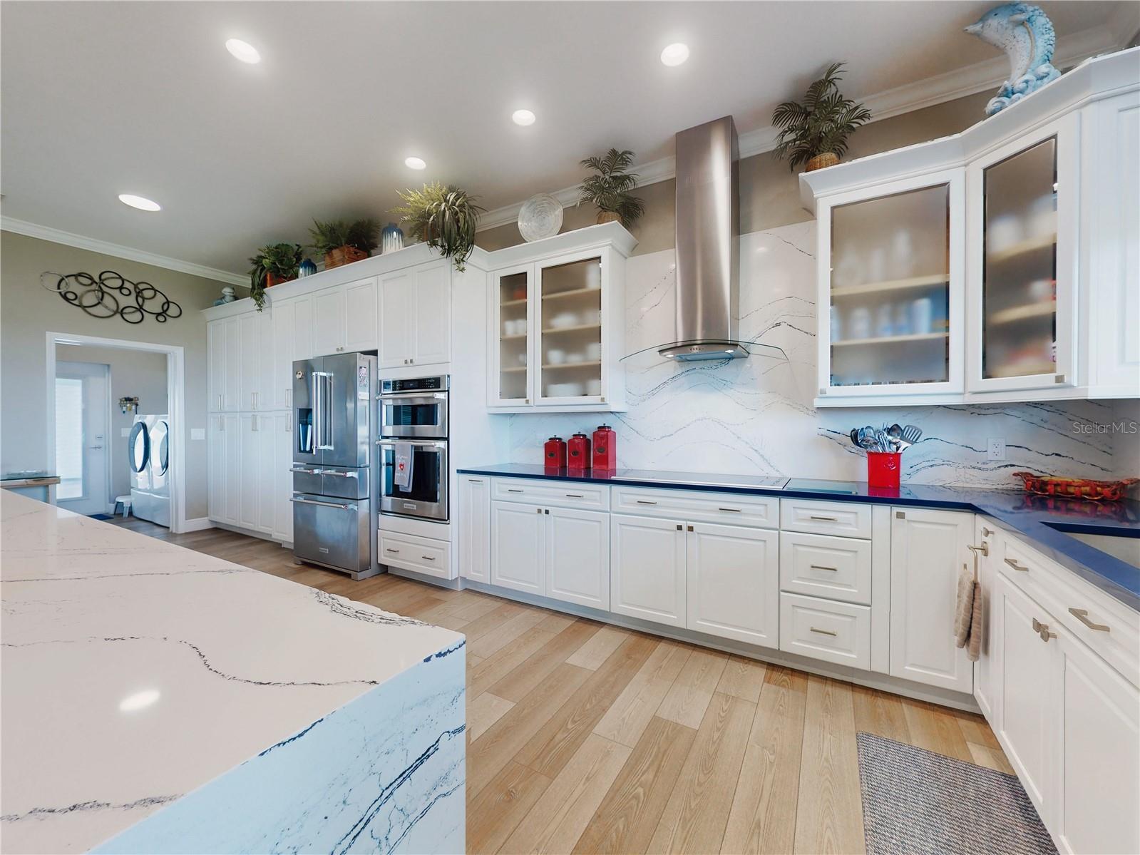 2019 S Riverside Property Photo 14