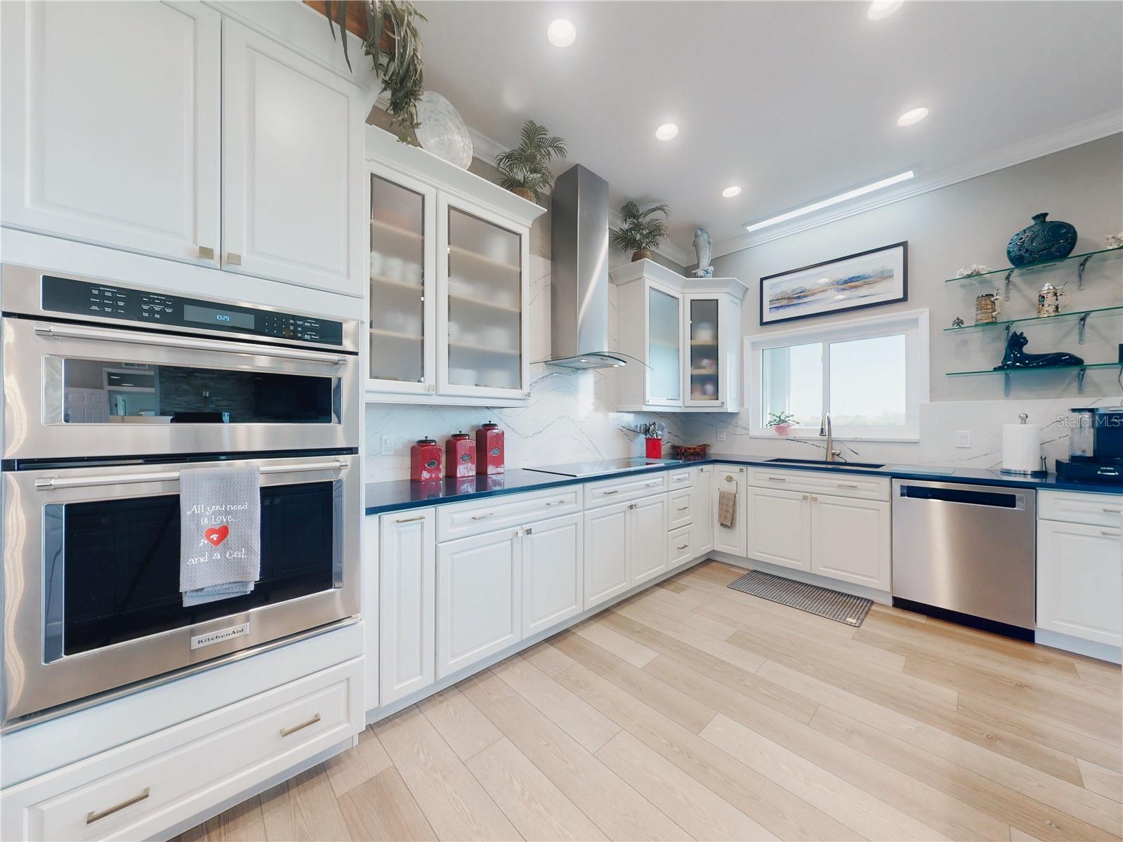 2019 S Riverside Property Photo 18
