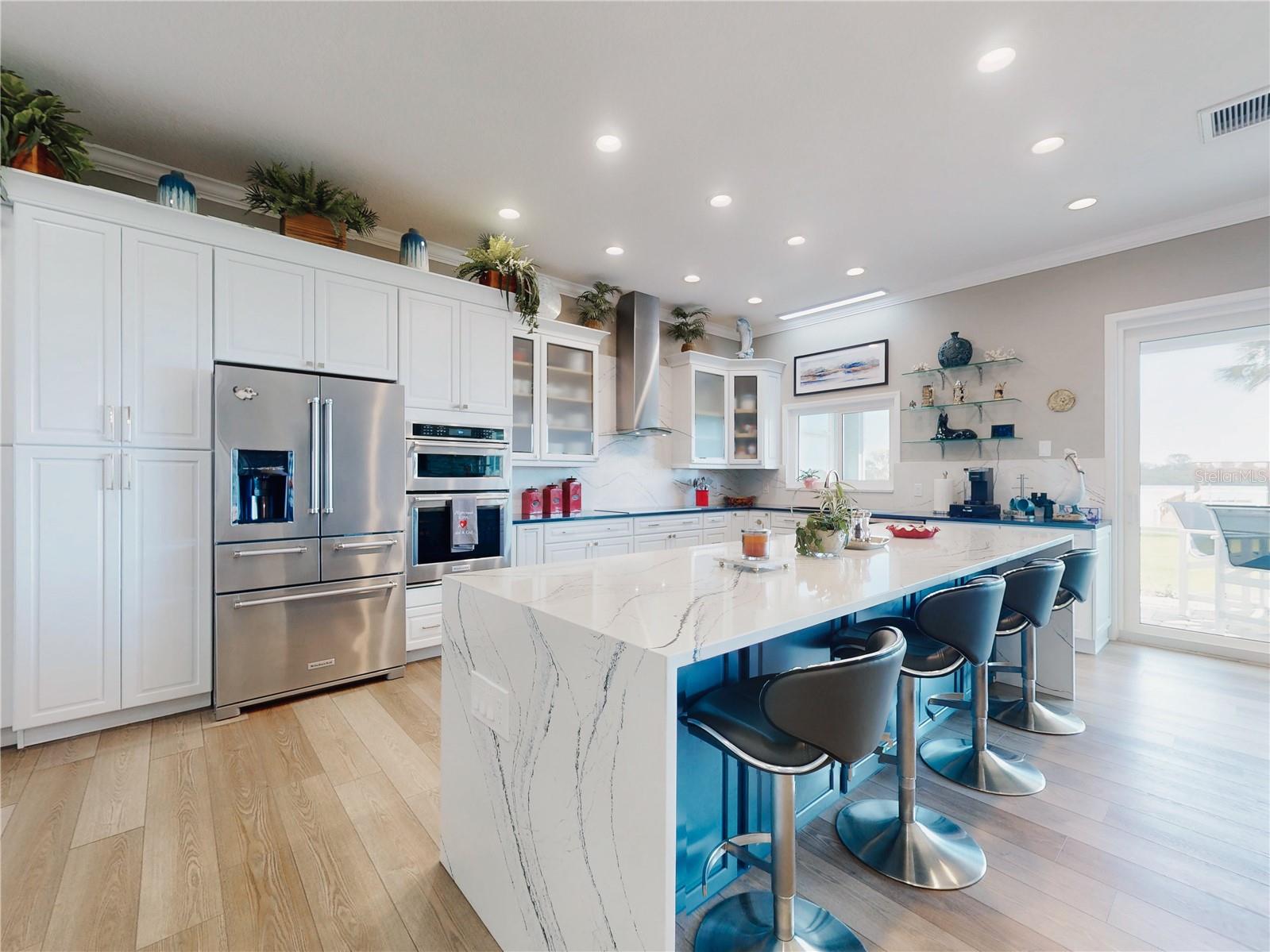 2019 S Riverside Property Photo 19