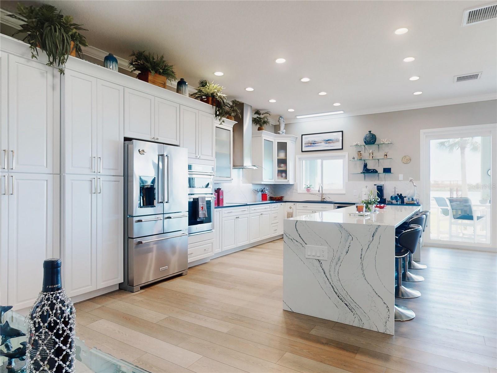 2019 S Riverside Property Photo 21