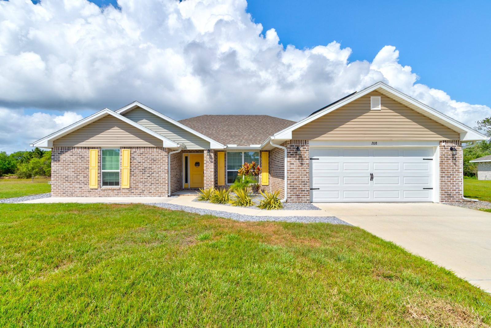 208 Lagoon Mist Ct Property Photo
