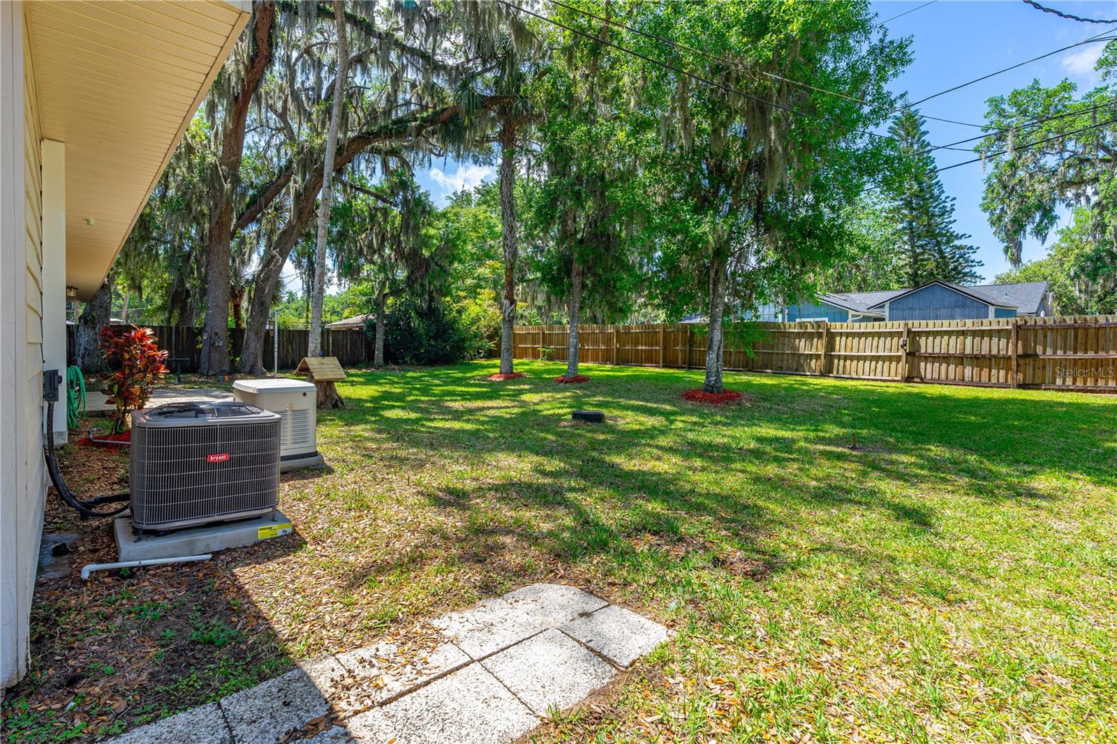 3016 Mango Tree Dr Property Photo 2