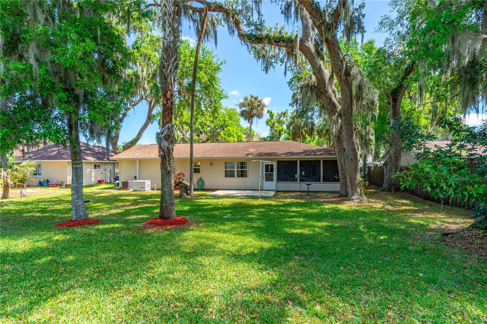 3016 Mango Tree Dr Property Photo 4