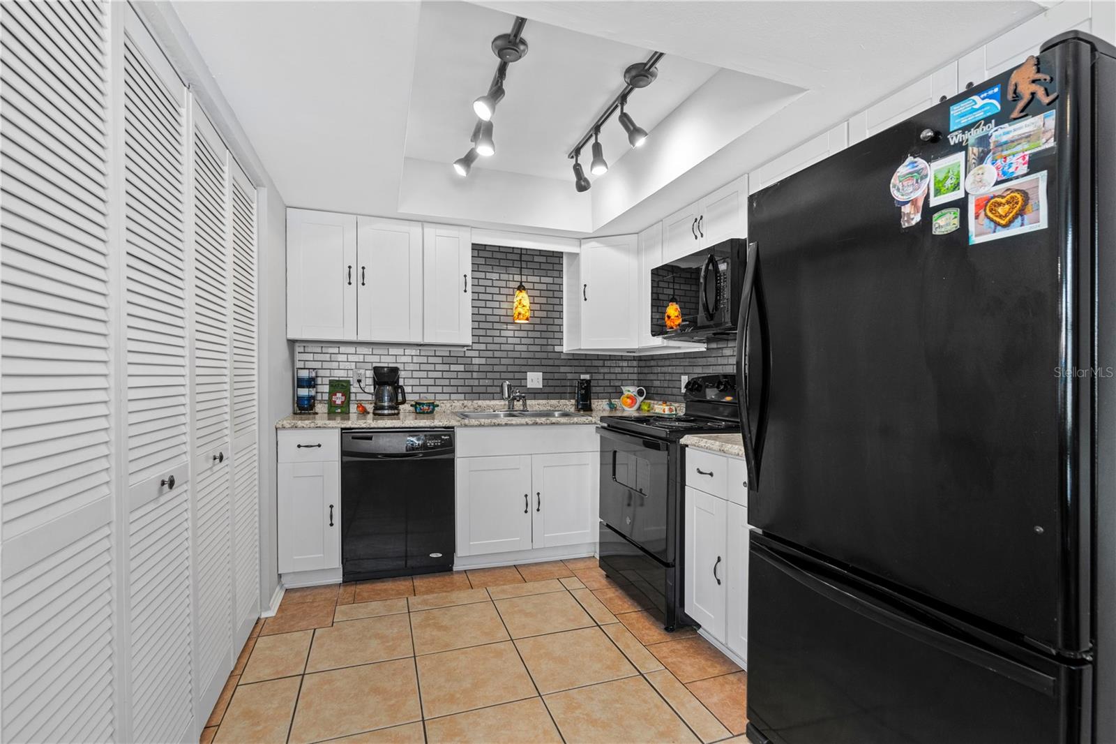 411 Sea Gull Ct Property Photo 19