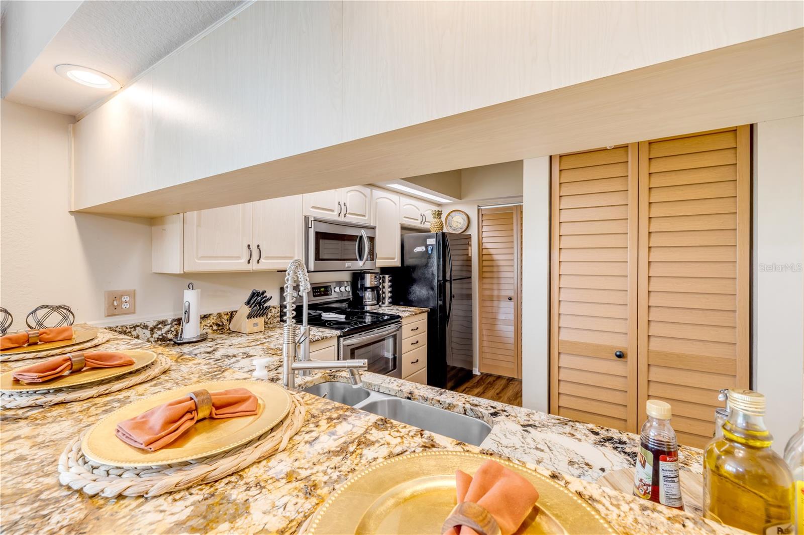 402 Bouchelle Dr #206 Property Photo 17