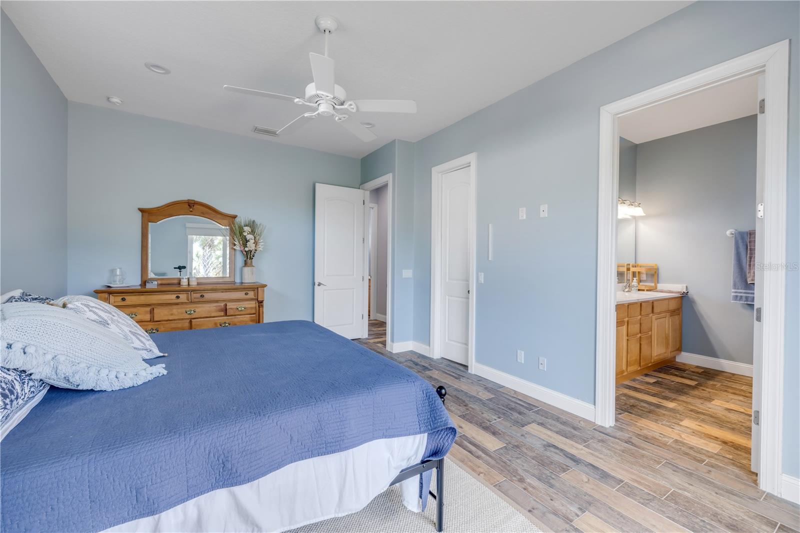1804 Saxon Dr Property Photo 32