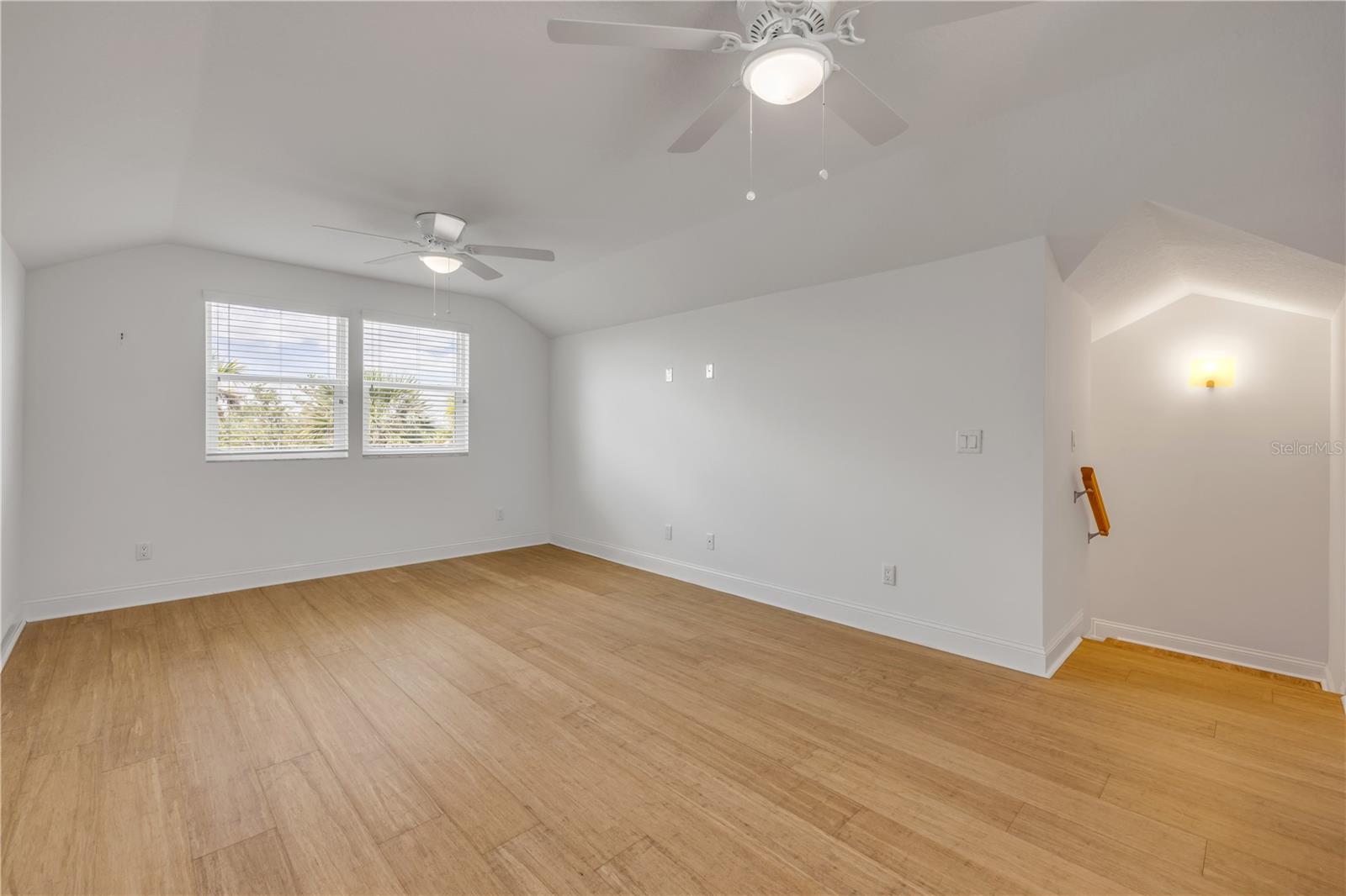 1804 Saxon Dr Property Photo 41